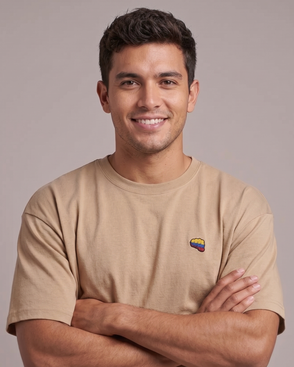 Camiseta Fist Colombia Beige