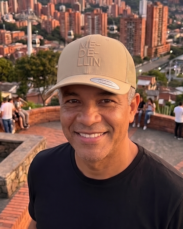 Gorra Medellin Trucker Khaki
